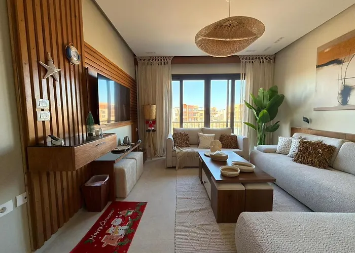 شقة Spacious Gouna | Pool Access + Terrace الغردقة