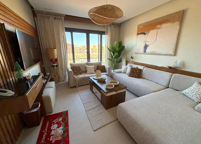 Spacious Gouna | Pool Access + Terrace شقة